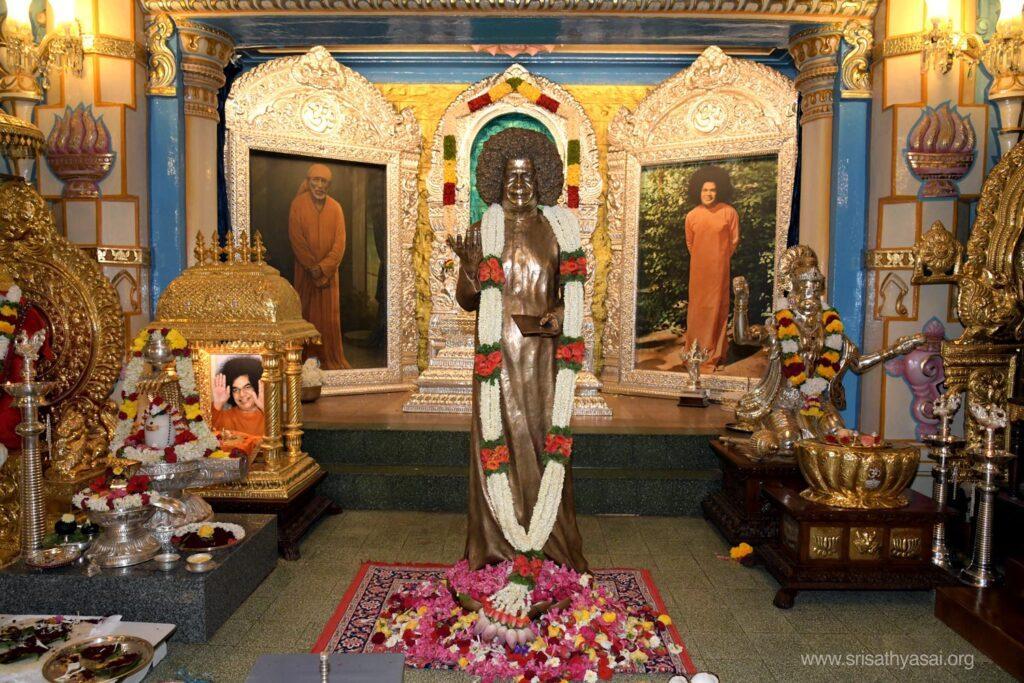 Reinstallation of Bhagawan Sri Sathya Sai Baba's Idol | Prasanthi Nilayam Bhajan Hall | 5th March, 2020