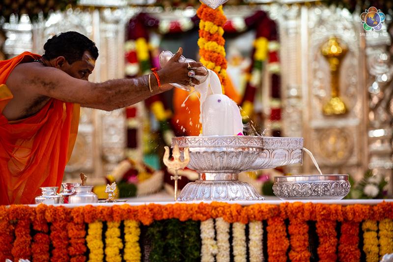 Glimpses of the evening proceedings of Maha Shivaratri 2022